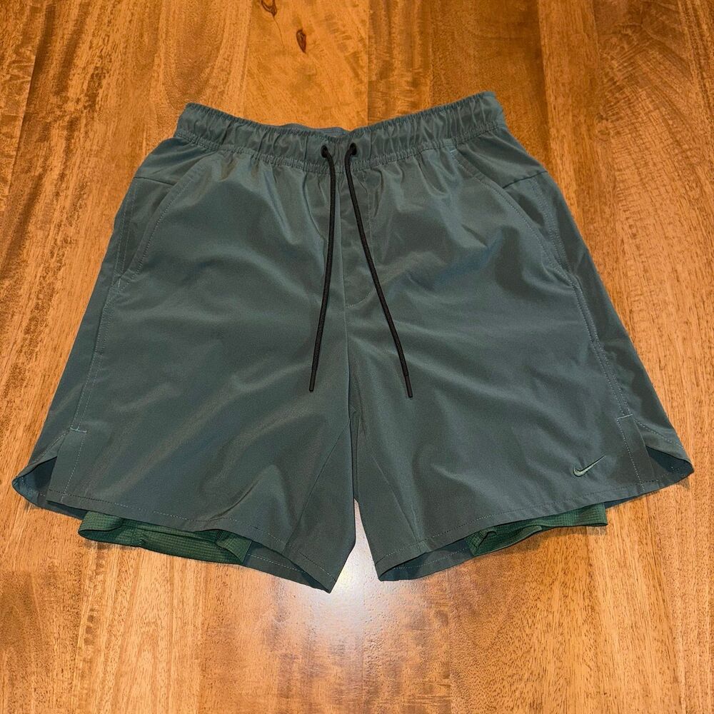 Nike 7” Dri-FIT Unlimited 2-in-1 Shorts Men’s Size Small Green